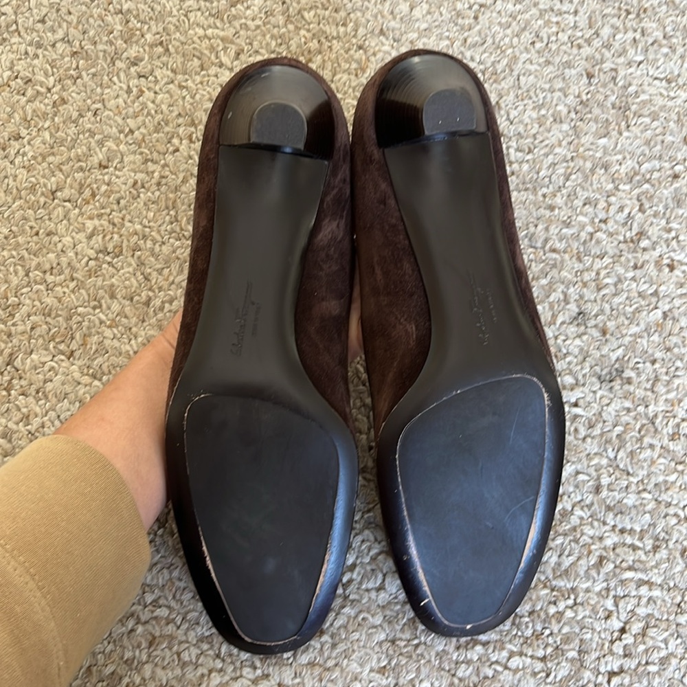 Salvatore Ferragamo Court Heeled Shoes View 4